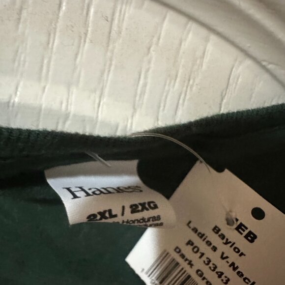 Baylor Bears Women’s V-Neck T-Shirt – Dark Green, Size 2XL, NWT - Picture 2 of 5